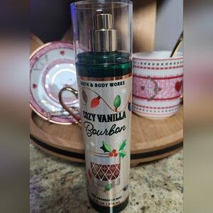 NWT "COZY VANILLA BOURBON" Body Spray